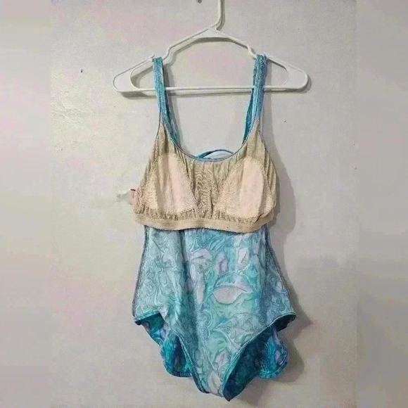 GUC! Maxine of Hollywood one piece swimwear! - Picture 5 of 6